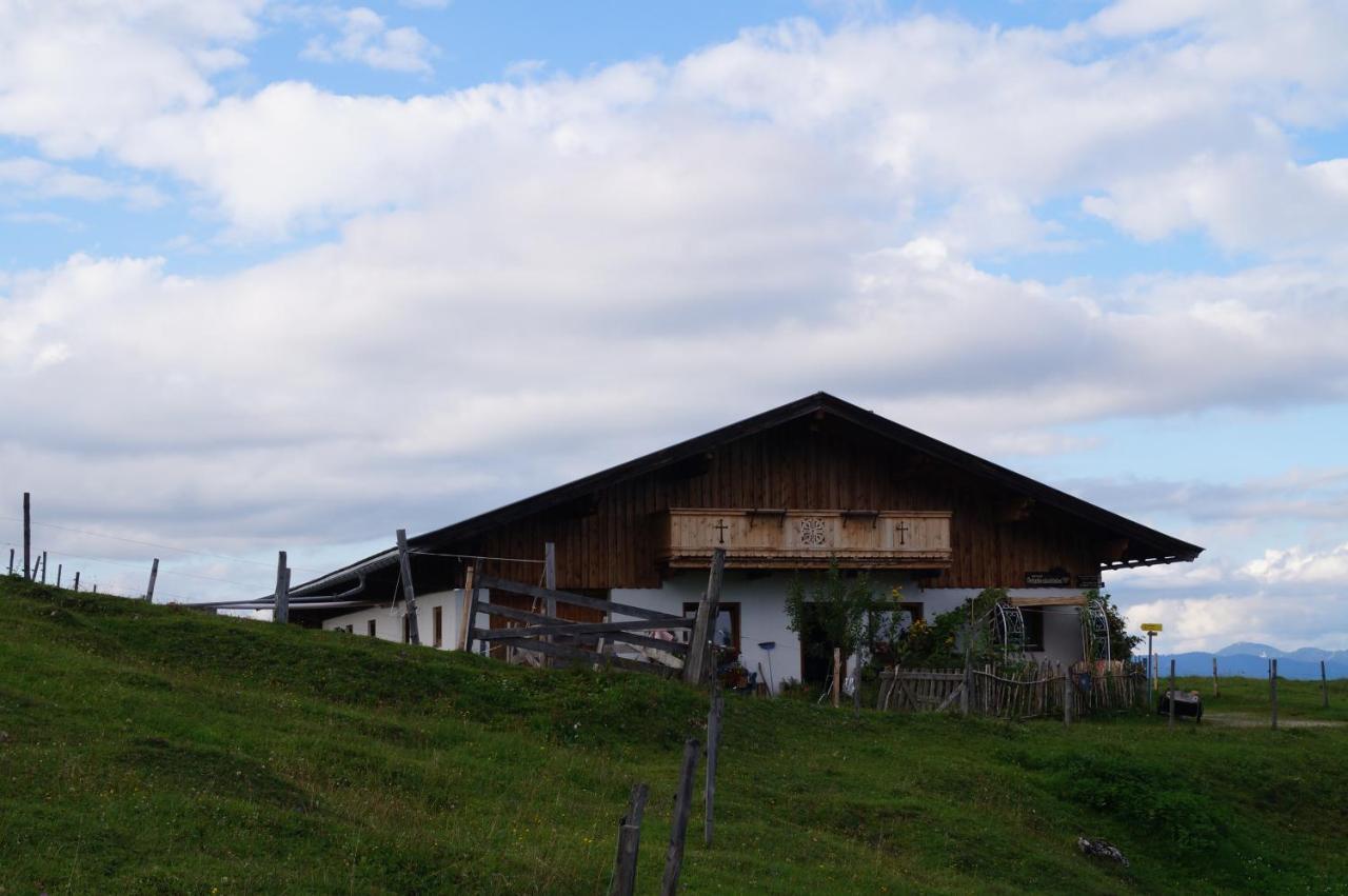 Schneiderbauer Bed and Breakfast Waidring Buitenkant foto